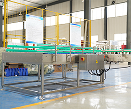 潤滑油灌裝機(jī)上桶平臺，自動(dòng)供瓶機(jī)客戶現(xiàn)場視頻